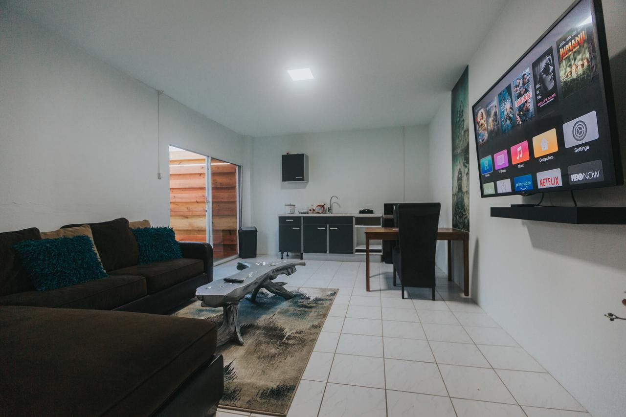Buddha Studios Aruba Palm Beach Eksteriør bilde